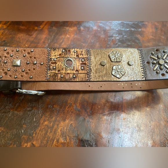 Patterned Belt - Picture 2 of 6